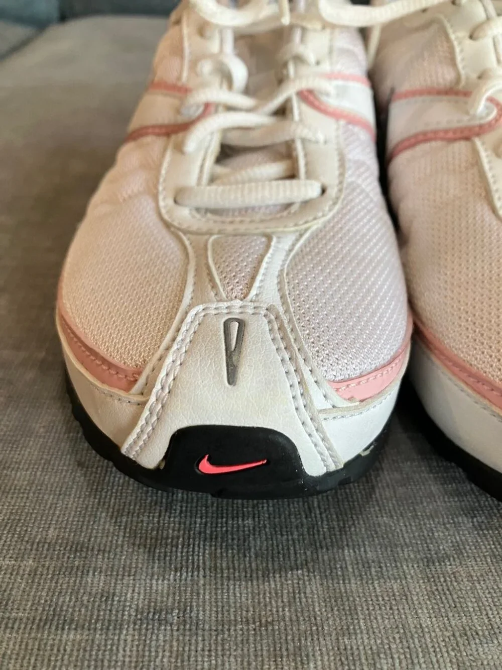 Vintage Nike Air Max Moto 5 Running Sneakers Athletic Shoes Women's Size 7